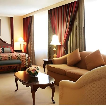 Harrahs Hotel Reno Bagian luar foto
