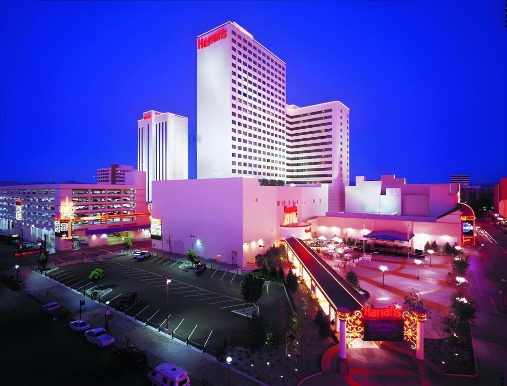 Harrahs Hotel Reno Bagian luar foto