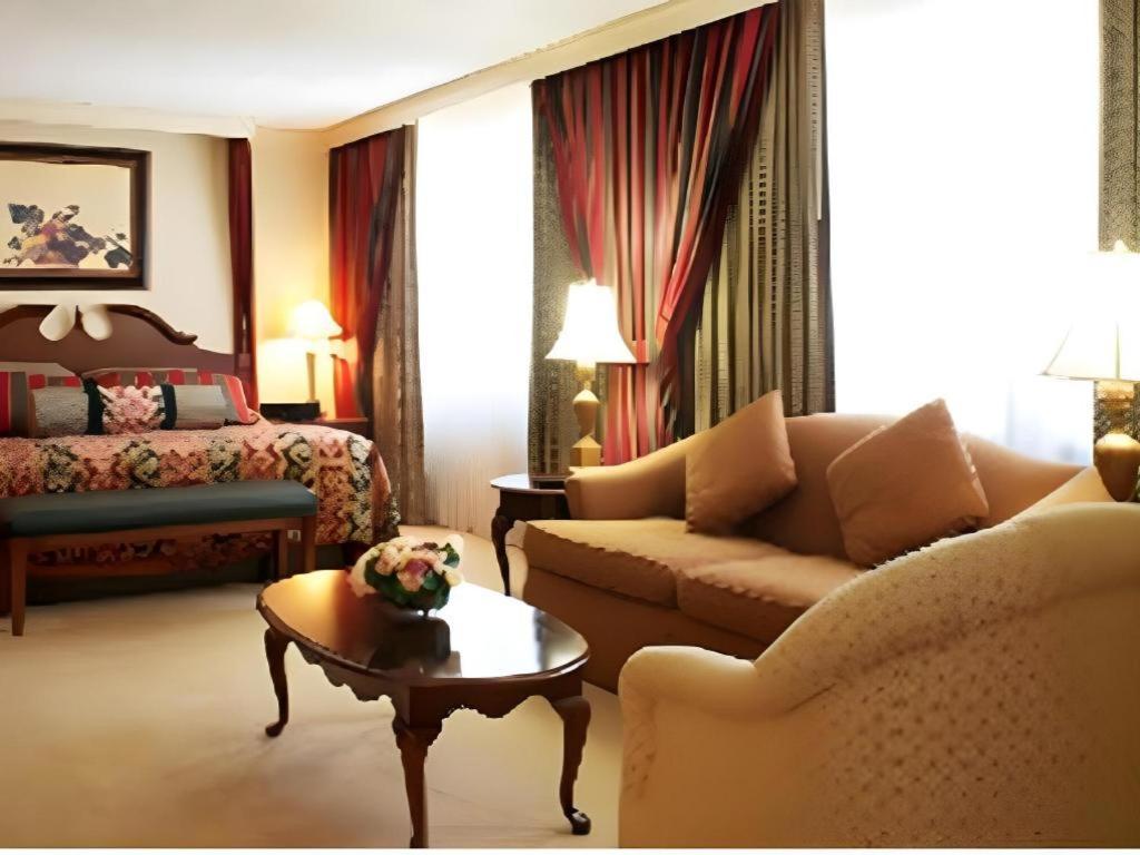 Harrahs Hotel Reno Bagian luar foto