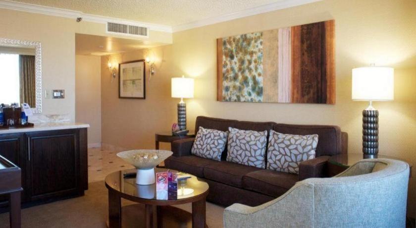 Harrahs Hotel Reno Bagian luar foto