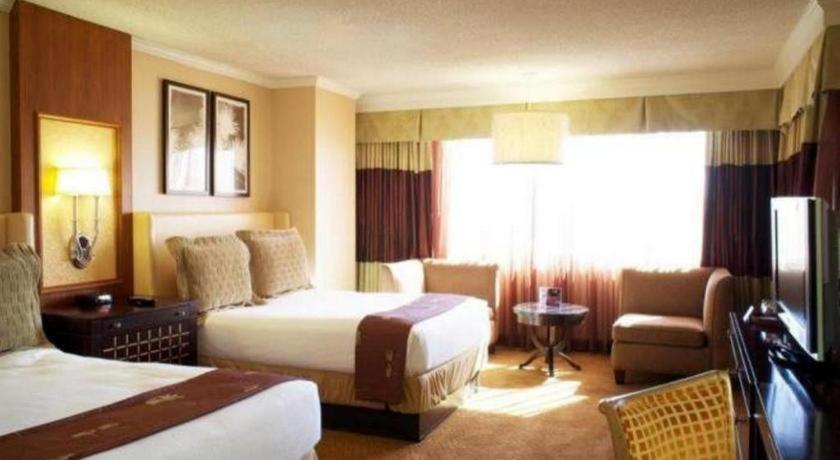 Harrahs Hotel Reno Bagian luar foto