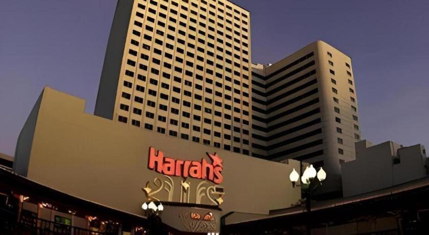 Harrahs Hotel Reno Bagian luar foto