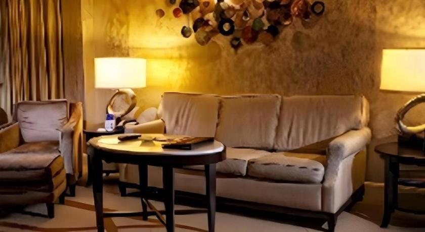 Harrahs Hotel Reno Bagian luar foto