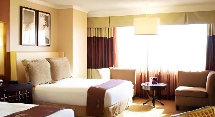 Harrahs Hotel Reno Bagian luar foto