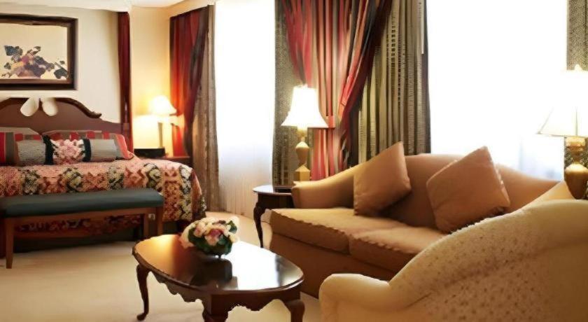 Harrahs Hotel Reno Bagian luar foto